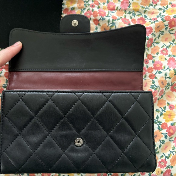 Chanel Lambskin Quilted L Flap trifold Wallet - black. Used but well cared for. - Picture 3 of 11